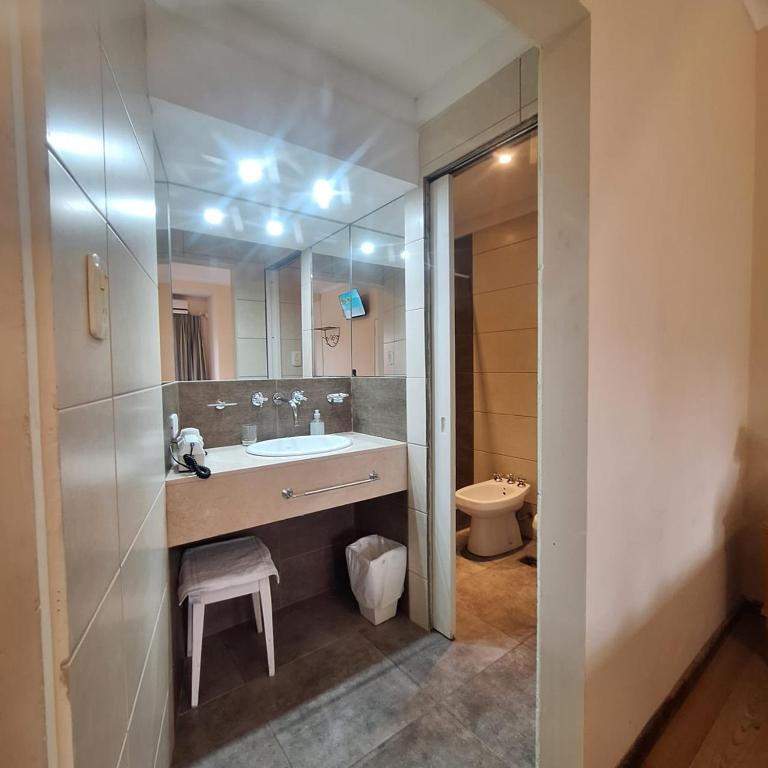 Hotel Turingia - Habitación Triple Confort con ducha - 8