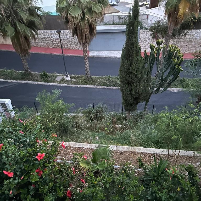 Appartement C dans une villa avec piscine & jacuzzi - Two-Bedroom Apartment - 41