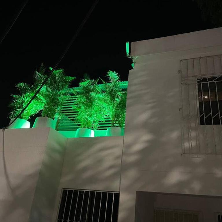 Wonderful trinity beach house in crespo. - Five-Bedroom House - 2