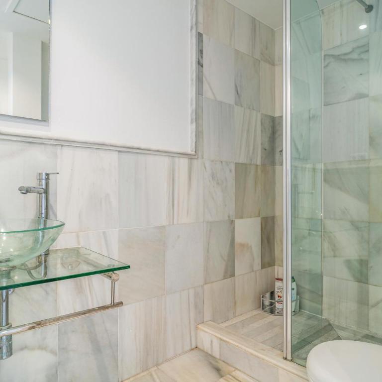 2 Bedroom Awesome Apartment In Marbella - Apartamento de 2 dormitorios - 12