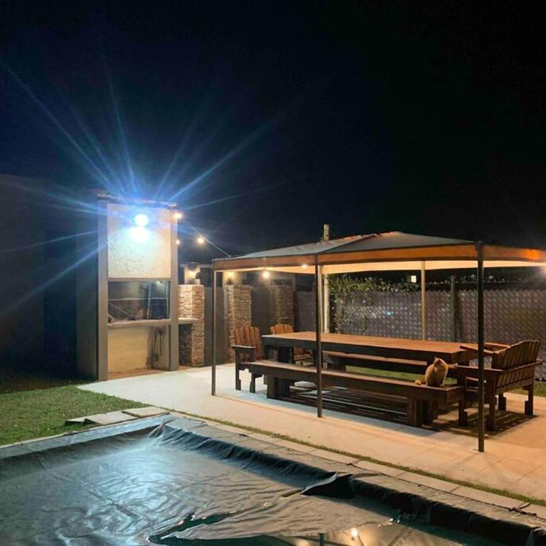 Casa con piscina en Maipú, Mendoza - Casa de 3 dormitorios - 10