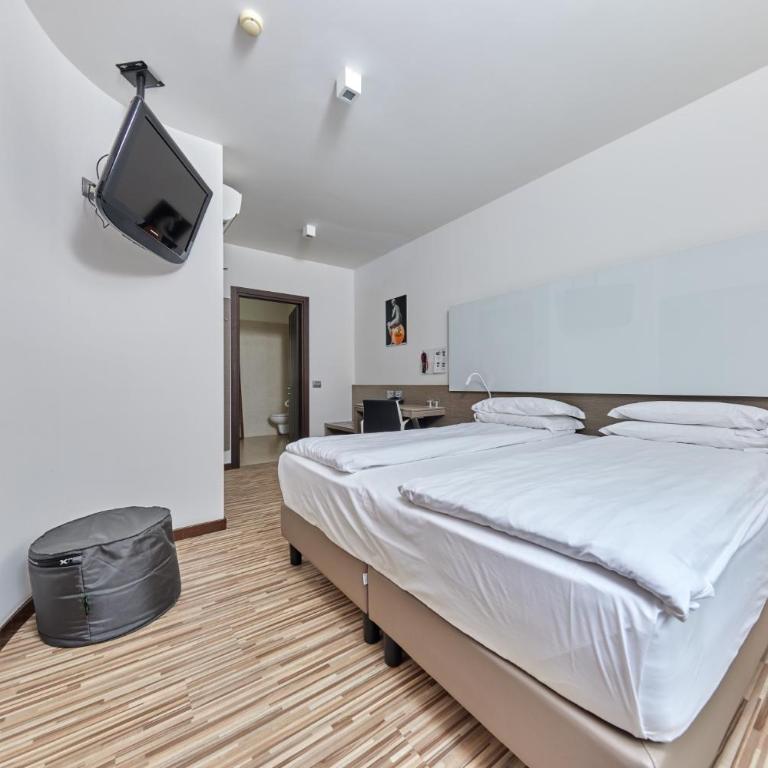 Hotel Vacanze 2000 - Adults Only - Camera Matrimoniale Senza Balcone - 6