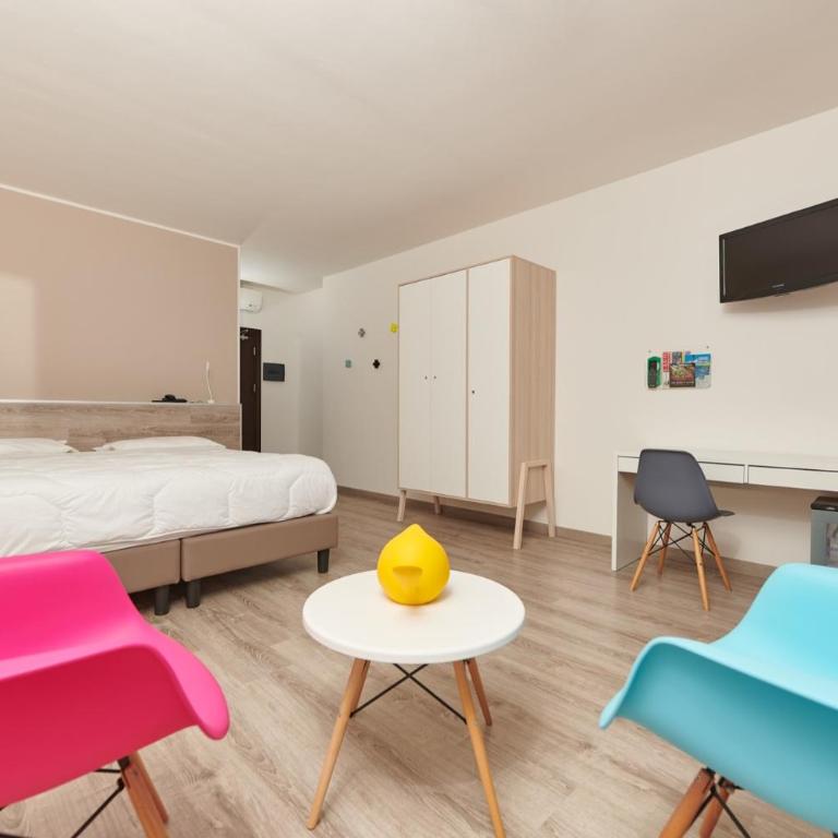 Hotel Vacanze 2000 - Adults Only - Camera Matrimoniale/Doppia con Letti Singoli con Balcone - 4