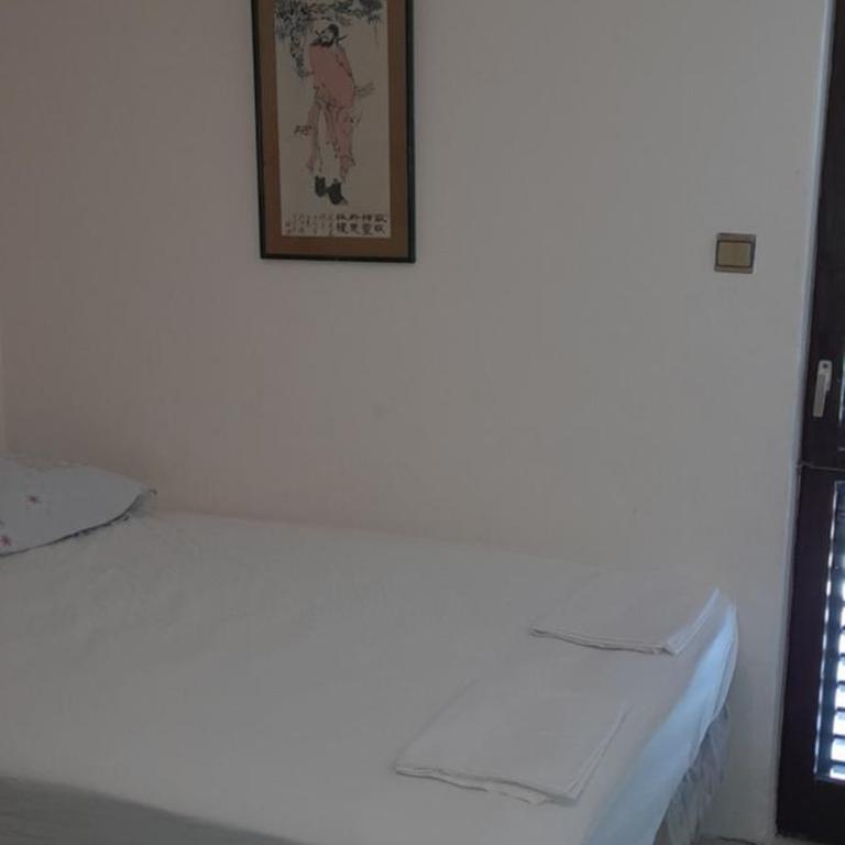 Guest house Ruzica - Dvokrevetna Soba sa Bračnim Krevetom i Sopstvenim Kupatilom - 6