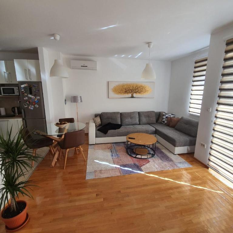 Sunny home in Mostar with a garage! - One-Bedroom Apartment - 3