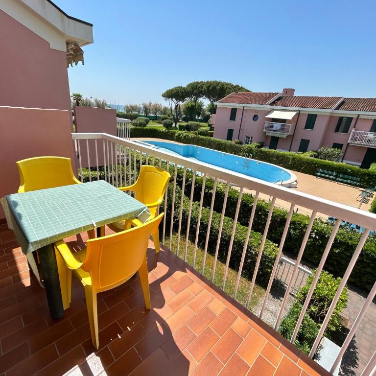 Seaside Terrace & Pool Getaway - Appartamento - 6