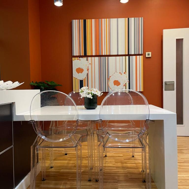 Luxury Family Beachfront Apartment - Three-Bedroom Apartment - 19