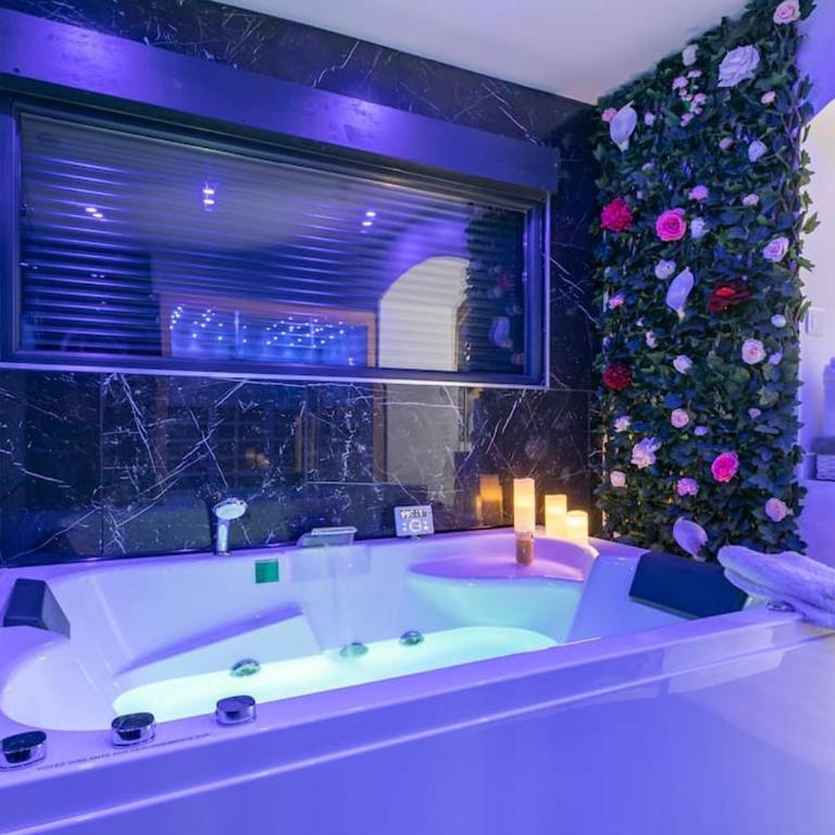 Sauna, jacuzzi, terrasse et parking - Maisonnette - 13