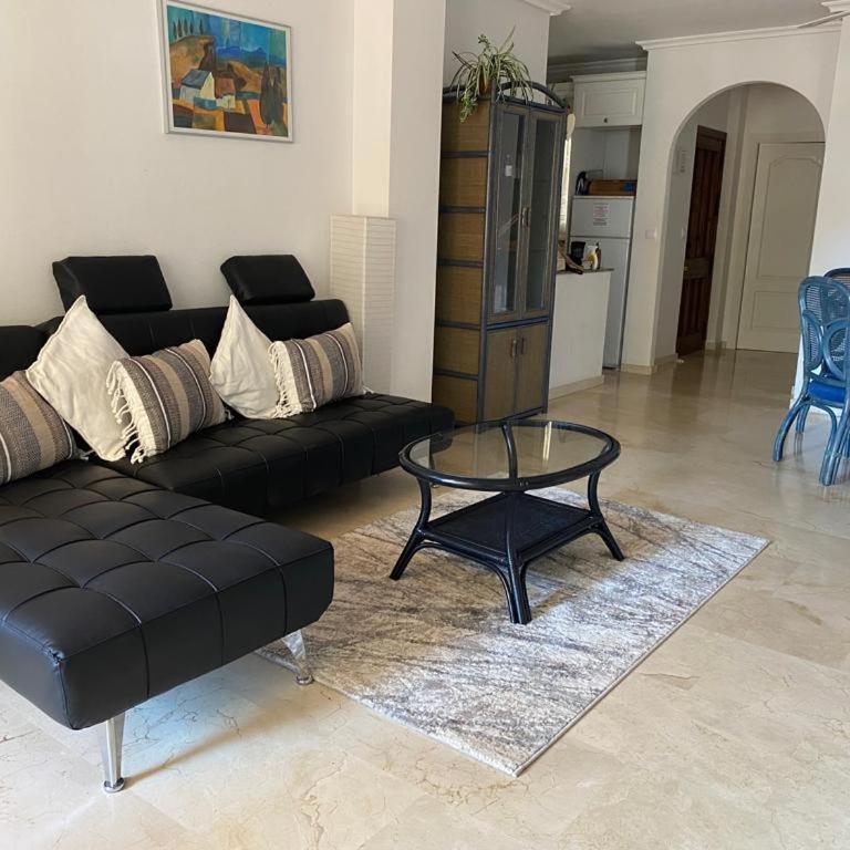 Spacious 2-Bedroom Apartment - Apartamento de 2 dormitorios - 8