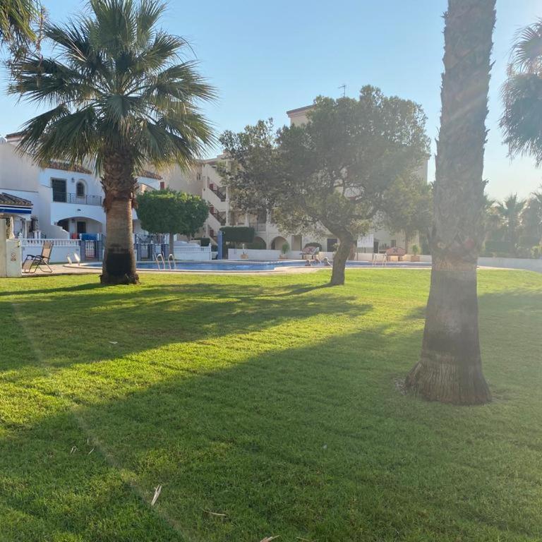 Spacious 2-Bedroom Apartment - Apartamento de 2 dormitorios - 16