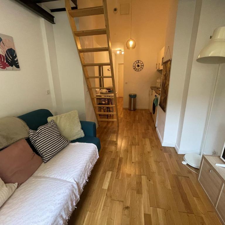 Studio mezzanine avec Terrasse privative cosy - REF MIMONT - Appartement en Duplex - 1