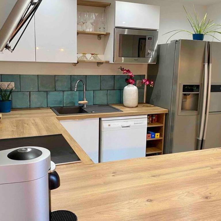 Magnifique T3 rénové, 15min à pied CV, pkg privé - Appartement 2 Chambres - 6