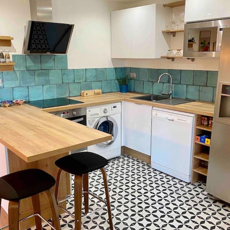 Magnifique T3 rénové, 15min à pied CV, pkg privé - Appartement 2 Chambres - 2