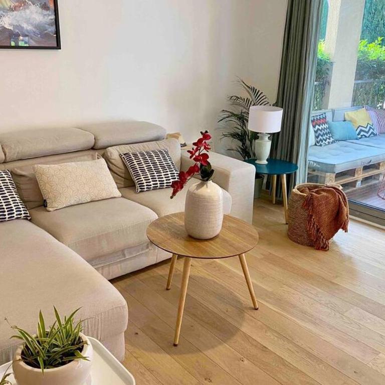 Magnifique T3 rénové, 15min à pied CV, pkg privé - Appartement 2 Chambres - 7