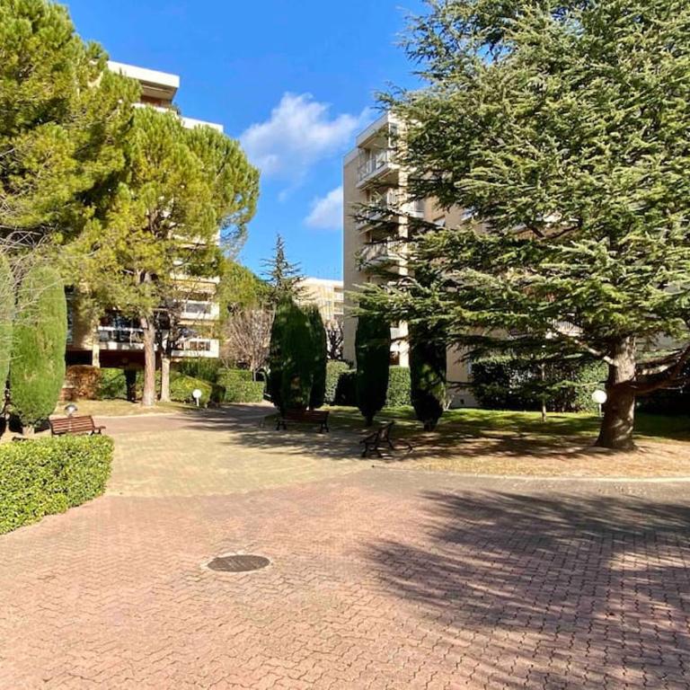 Magnifique T3 rénové, 15min à pied CV, pkg privé - Appartement 2 Chambres - 22