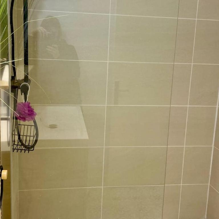 Magnifique T3 rénové, 15min à pied CV, pkg privé - Appartement 2 Chambres - 10