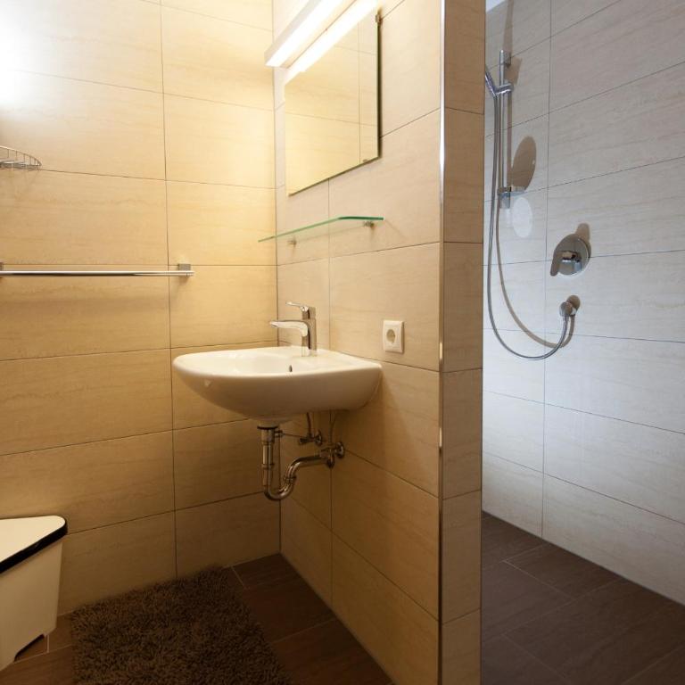 Rutsche Hostel - Doppelzimmer mit Gemeinschaftsbad - 24