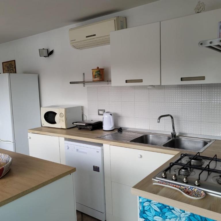 Tribunali Panoramic apartment with terrace - Four-Bedroom Apartment - 25