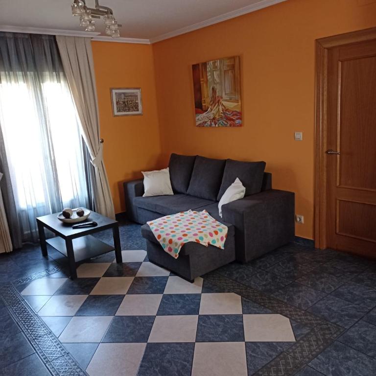Piso Yade en Oviedo, próximo a los Vegas con Parking y Wifi - Three-Bedroom Apartment - 4