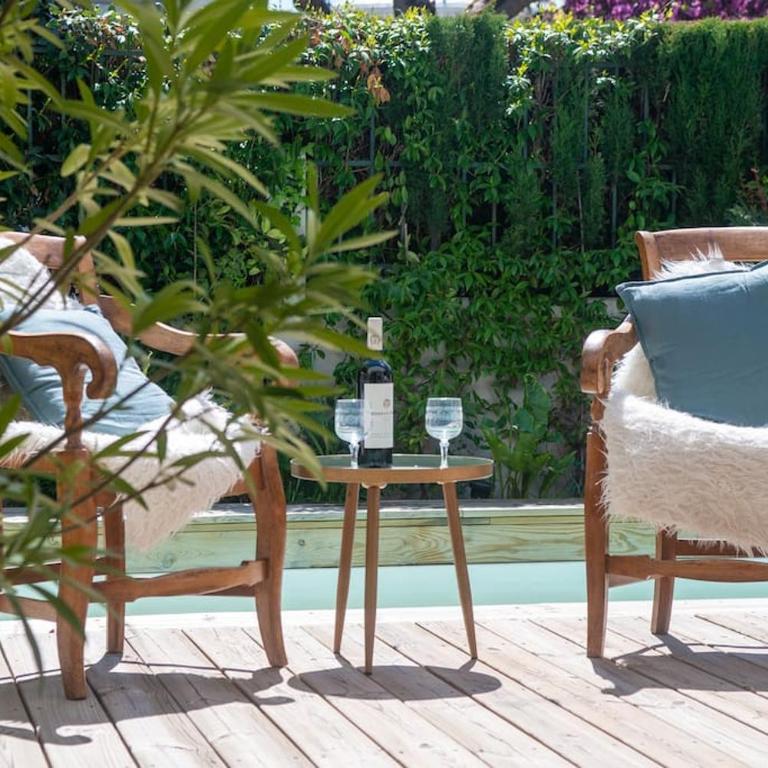Villa con piscina privada en el centro de Pamplona - Villa - 6