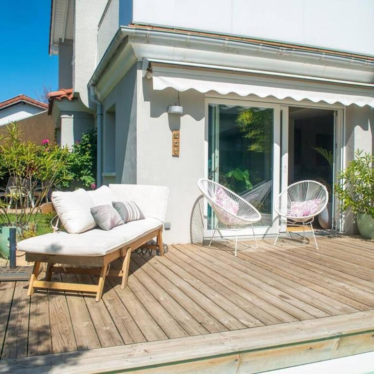 Villa con piscina privada en el centro de Pamplona - Villa - 5