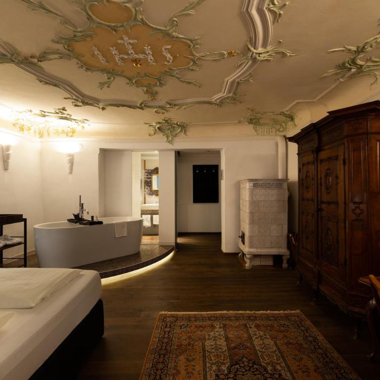 Altstadthotel Kasererbräu - Junior Suite mit Whirlpool - 2