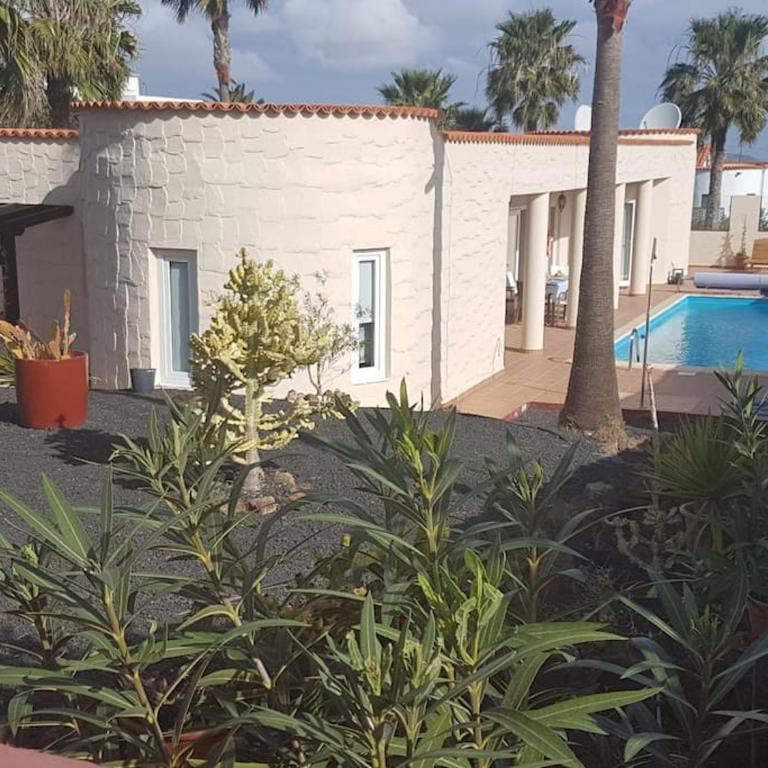 Doce Palmeras, stunning villa in beautiful gardens - Villa - 22