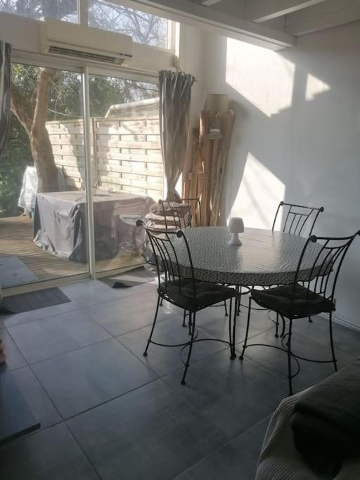 Maison cosy entièrement climatisée avec piscine - Maison 2 Chambres - 13