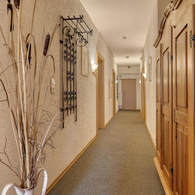 Hotel Bayerischer Hof - Einzelzimmer mit Bad - 4