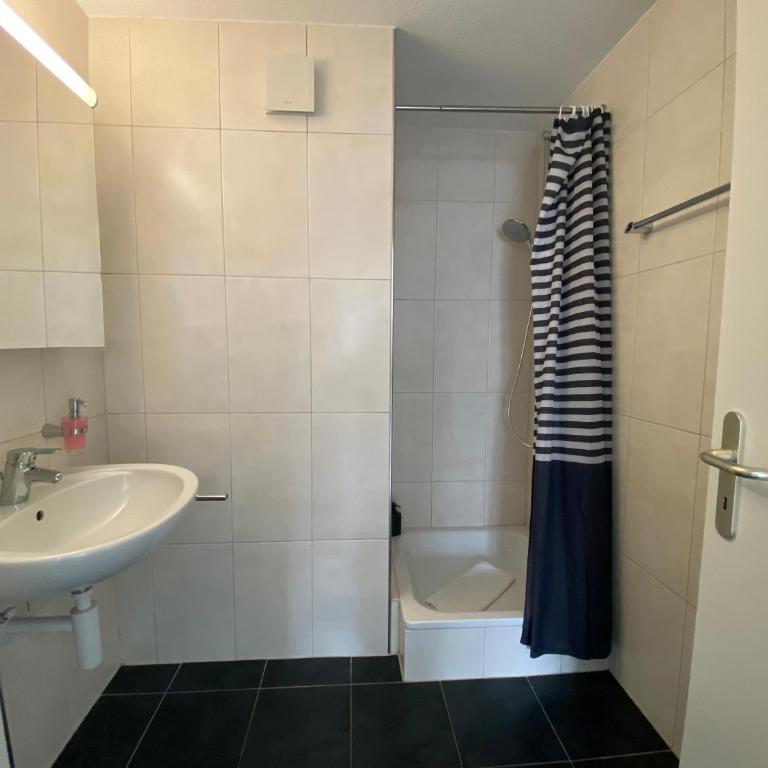 Galaxy Apartments Lucerne - Apartment mit Balkon - 7