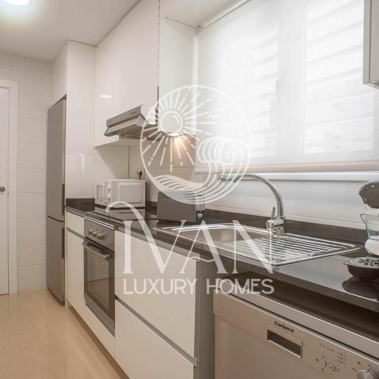 Casa Bianca Ivan Luxury Homes 8ªPlta Norte 1ªLinea - Apartamento de 2 dormitorios - 13