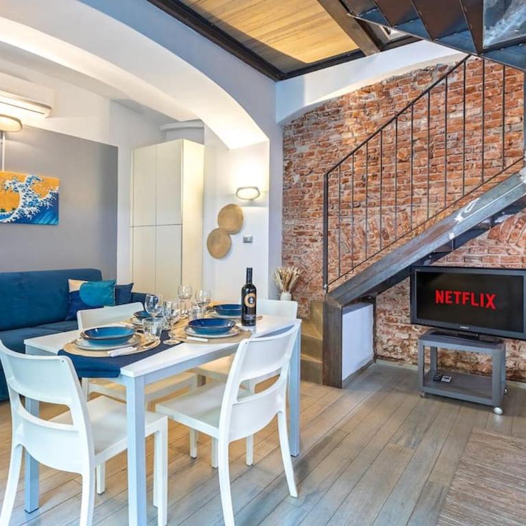 [Centro-Porta Nuova] Moderno Loft con Patio e WiFi - Appartamento con 1 Camera da Letto - 1
