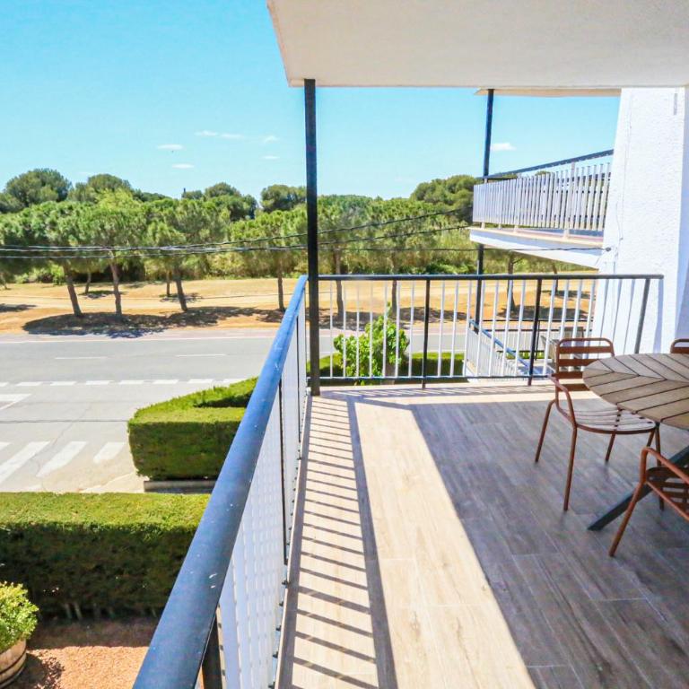 LITORAL COSTA DORADA - ROSA DELS VENTS Only families - Apartment with Terrace - 1