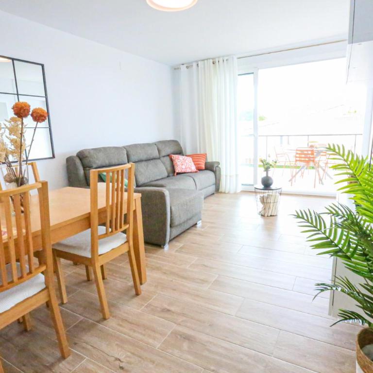 LITORAL COSTA DORADA - ROSA DELS VENTS Only families - Apartment with Terrace - 12