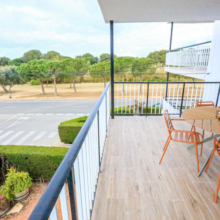LITORAL COSTA DORADA - ROSA DELS VENTS Only families - Apartment with Terrace - 30