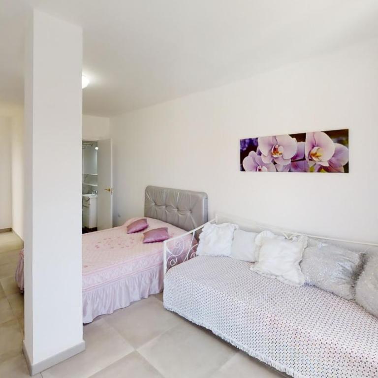 VV Las Buganvillas MASPALOMAS - Cocina y habitaciones con baños privados - Habitación Triple con baño privado - 1