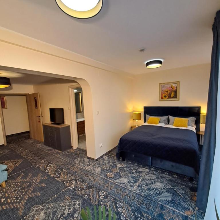 Zwei Hirsche - Deluxe Doppelzimmer mit Balkon - 1