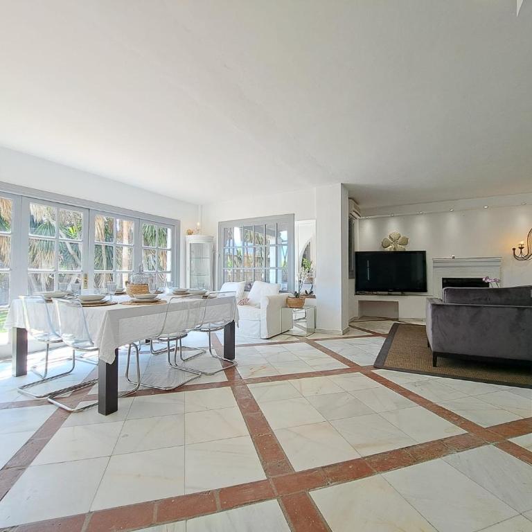 Villa RomAntica pool 15 min P. Banus - Villa - 15