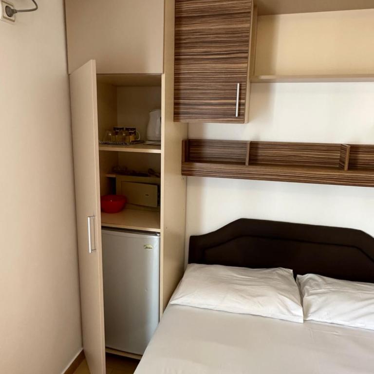 Azzuro apartments Budva - Dvokrevetna Soba sa Bračnim Krevetom - 6