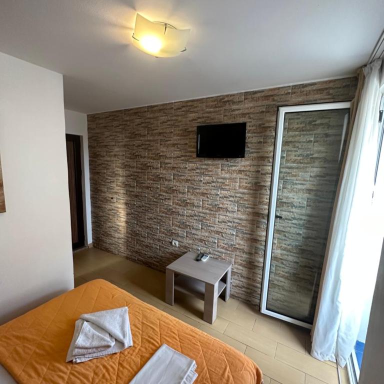 Azzuro apartments Budva - Dvokrevetna Soba sa Bračnim Krevetom - 2
