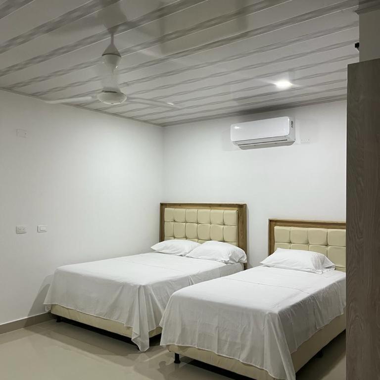 Hotel Palmeras Del Sinu - Comfort Triple Room - 2