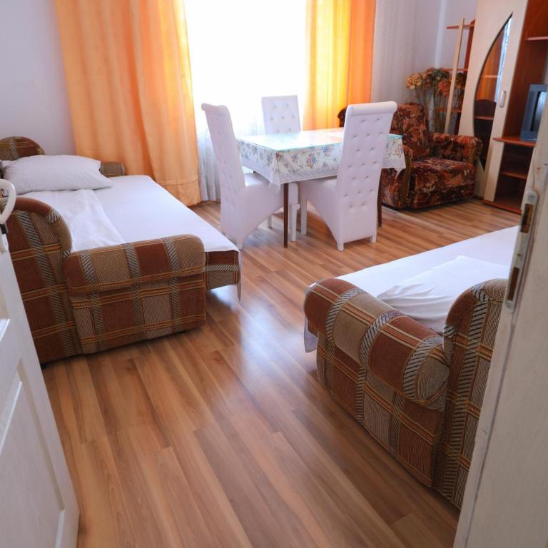 Sobe Milinka - Dvokrevetna Soba sa Zasebnim Krevetima i Balkonom - 33