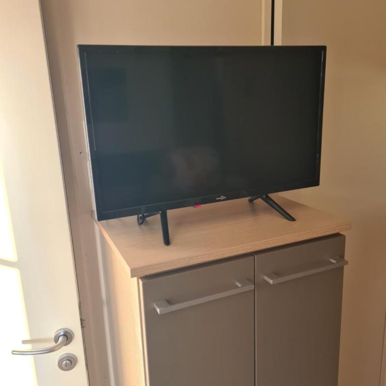 Les mobil homes de Naka, 6 places, TV, CLIM, une ENTRÉE OFFERTE pour un adulte pour la RÉSERVE AFRICAINE DE SIGEAN - Mobile Home - 9
