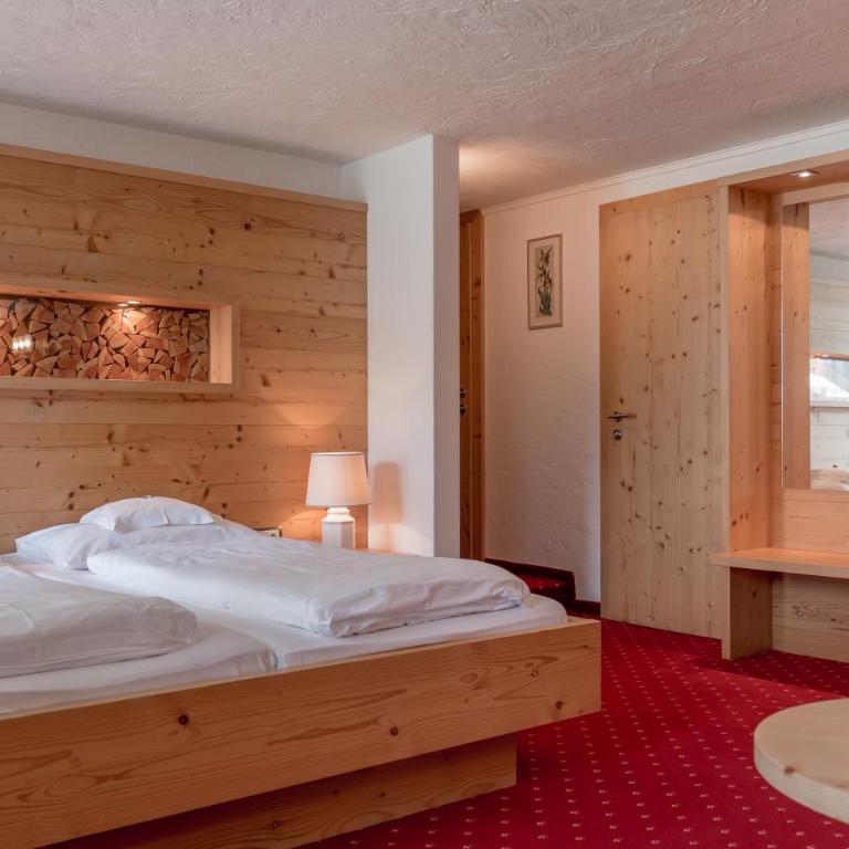 Hotel Seefelderhof - Standard Doppelzimmer mit Balkon - 3