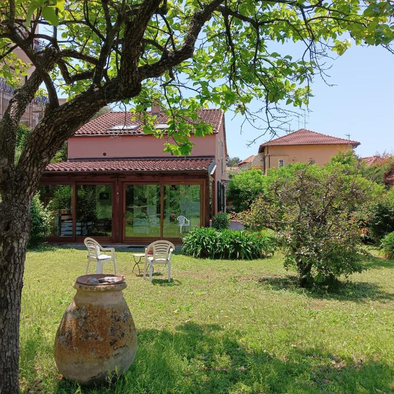Villetta con giardino a due passi dal mare - Villa - 15