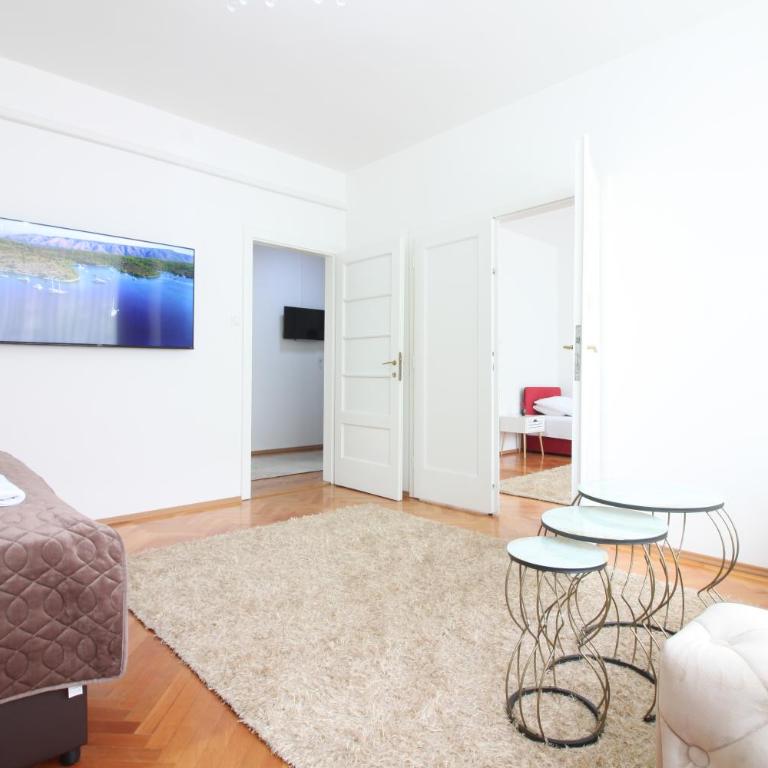 Apartment Roma at Bascarsija - Deluks Apartman - 3