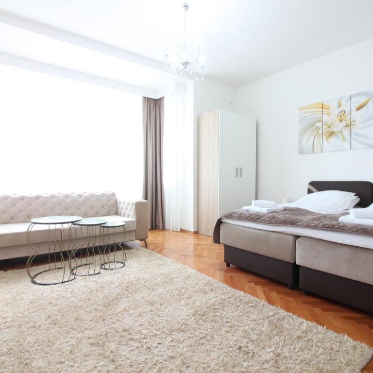 Apartment Roma at Bascarsija - Deluks Apartman - 1