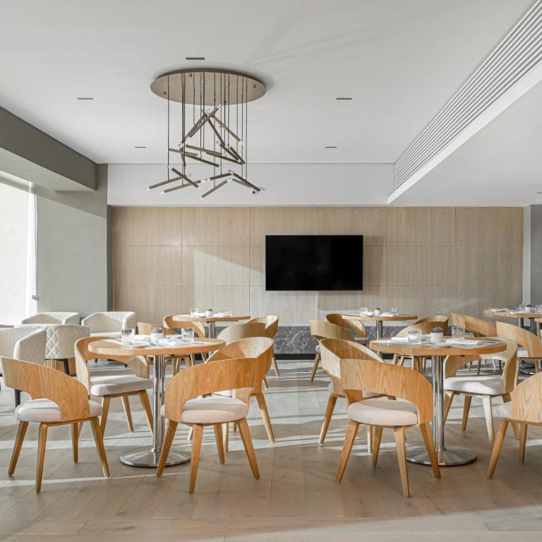 Hyatt Regency Mexico City Insurgentes WTC - King Room - Club Access - 9