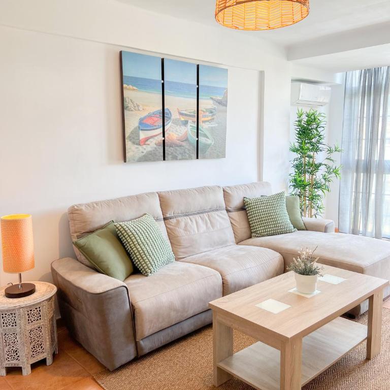 Spacious apartment in the center of Torremolinos - Apartamento de 2 dormitorios - 1