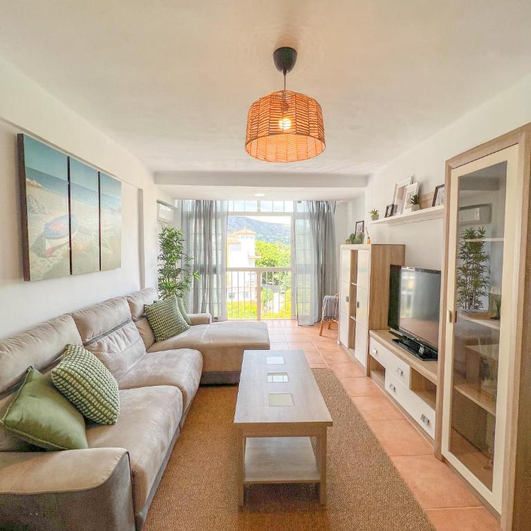 Spacious apartment in the center of Torremolinos - Apartamento de 2 dormitorios - 2